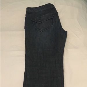 Makers women’s flare denim in indigo.